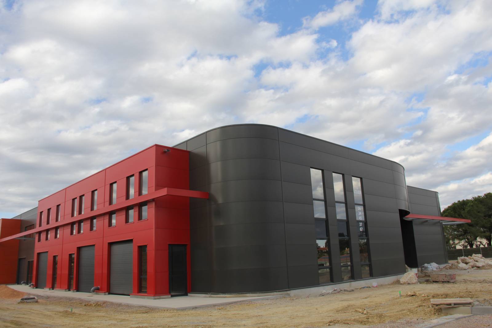 Cirrus Construction Carbon 2.0 Lavérune bâtiment artisanal